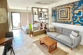Lovely Downtown New Studio, gym, rooftop pool PA 405